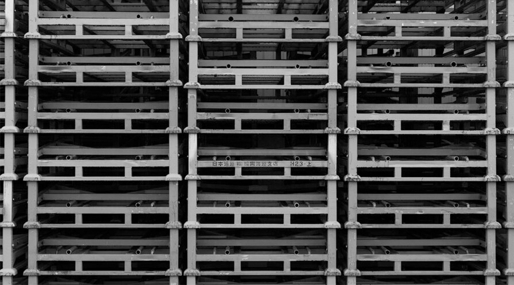 Advantages of Metal Pallets in Storage and Transport